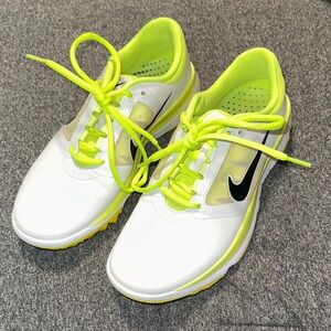 Nike White and Neon Yellow Golf Shoes size 8.5